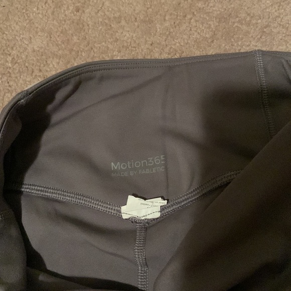 Fabletics Legging - Picture 4 of 4